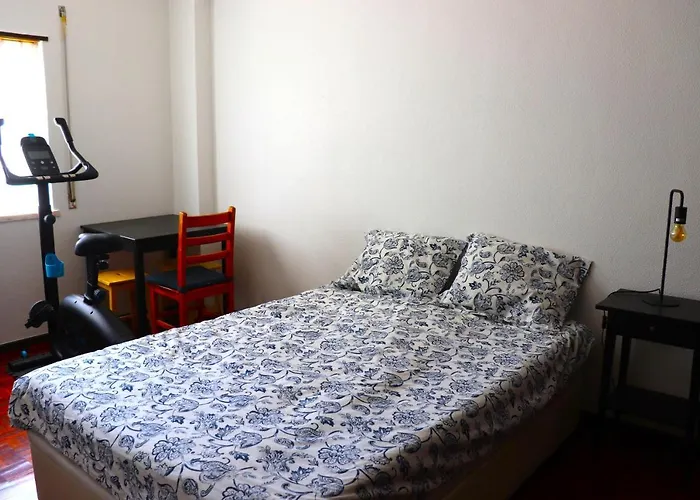 Atlantida - And By The 埃里塞拉